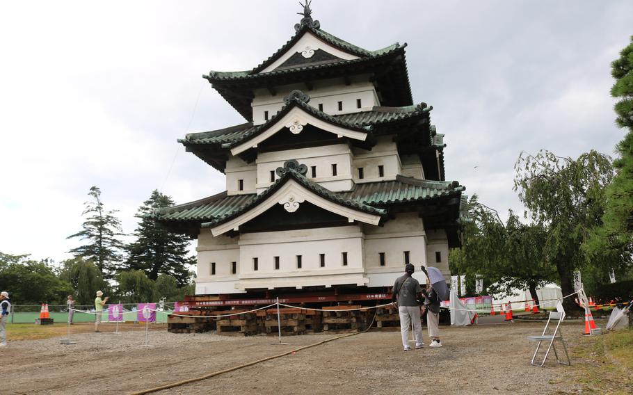 Hirosaki Castle is ready to be moved.